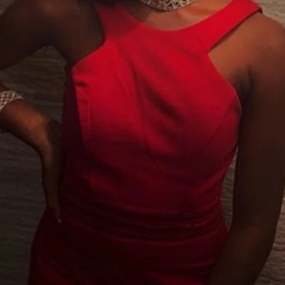 Red Prom/Formal Dress - Picture 3 of 3